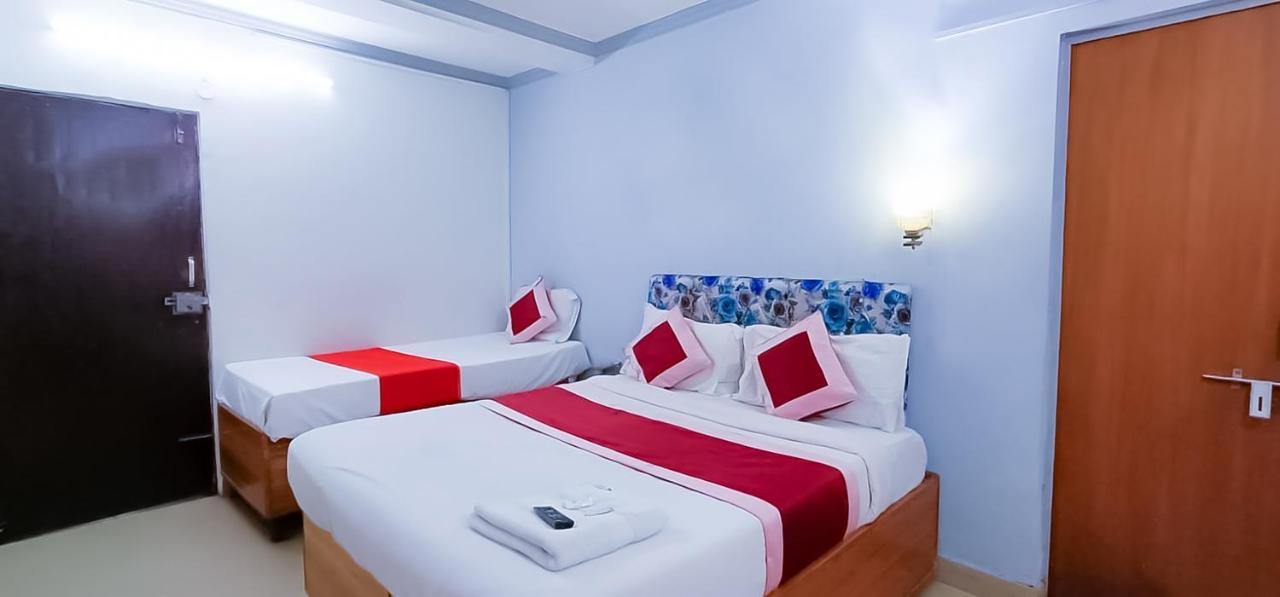 Comodo Satya Niketan Residency New Delhi Exterior photo