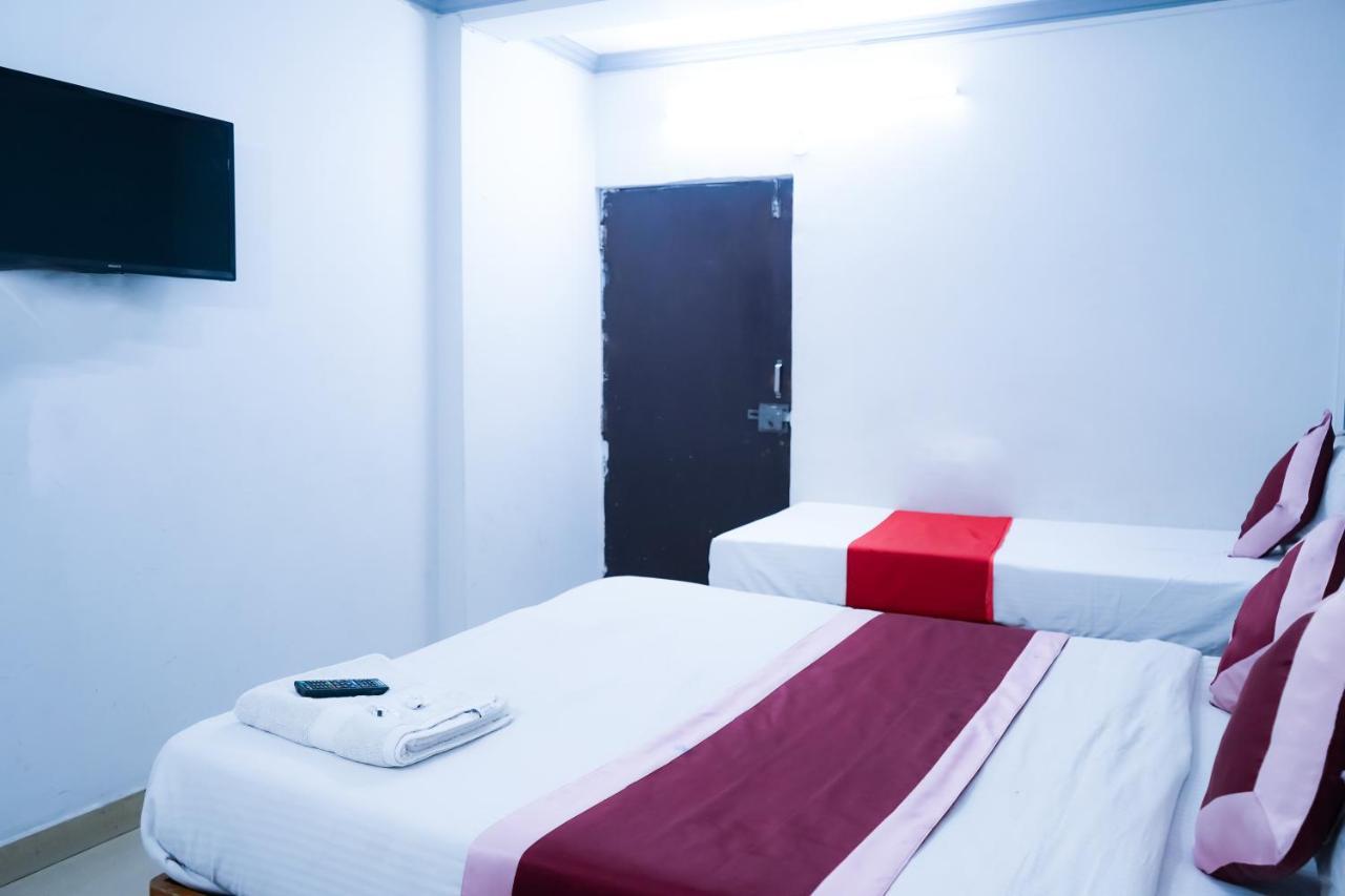 Comodo Satya Niketan Residency New Delhi Exterior photo