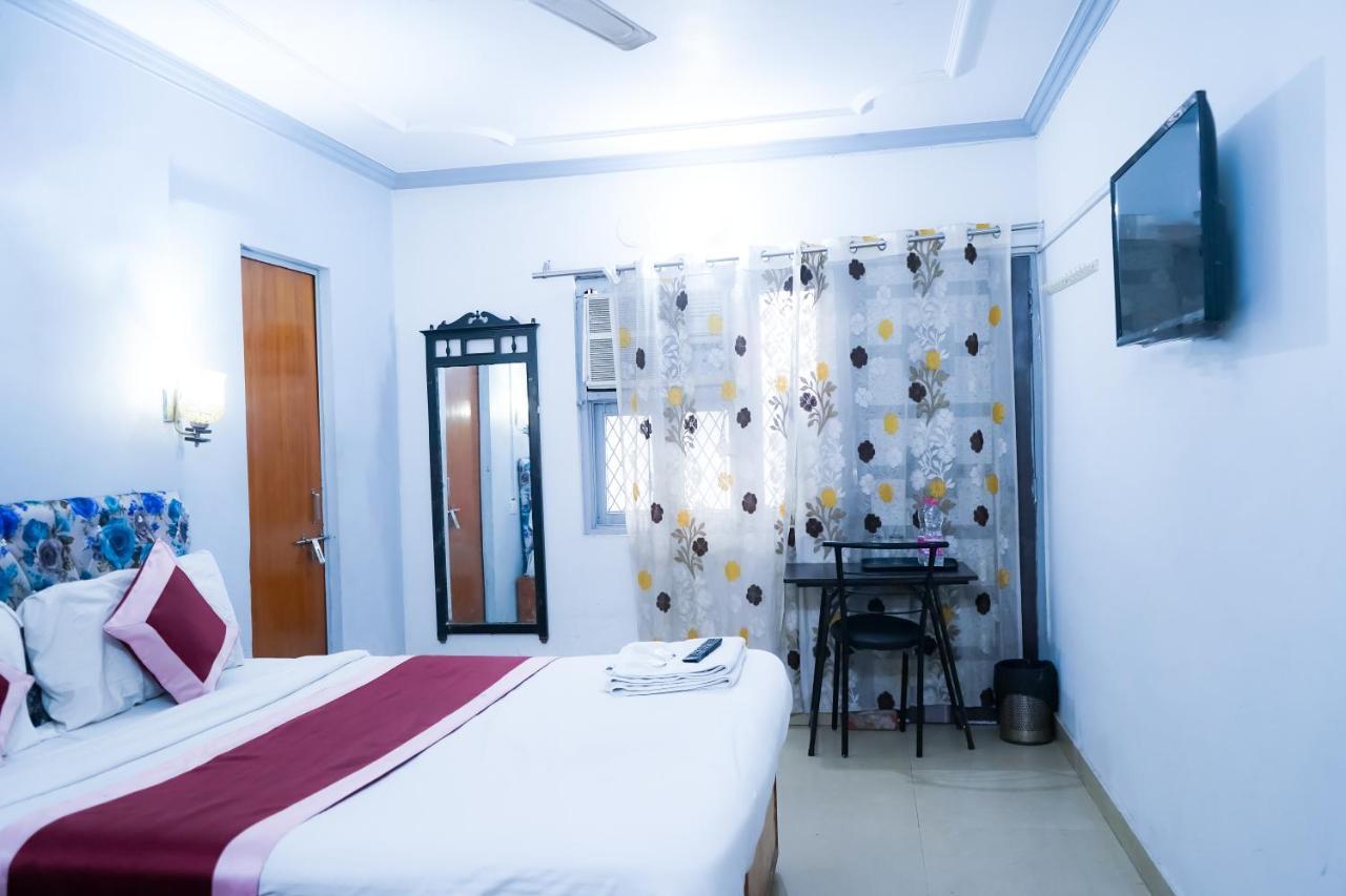 Comodo Satya Niketan Residency New Delhi Exterior photo